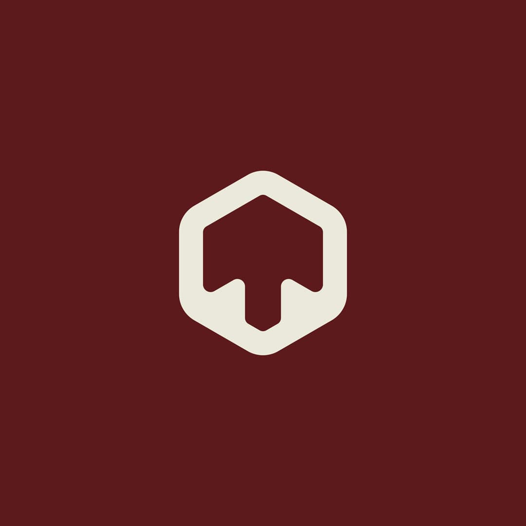Totoppo. Brand mark on maroon.